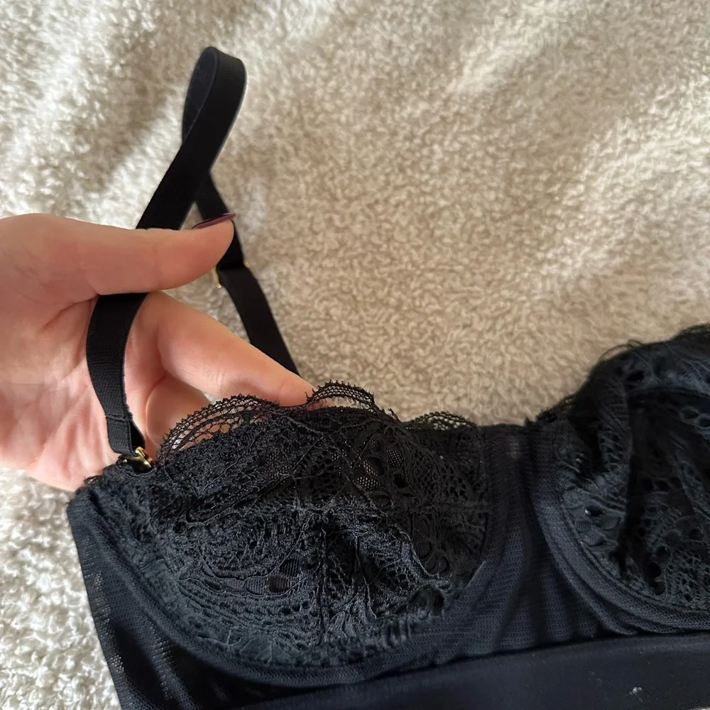 Lace Bra - Picture 2 of 4